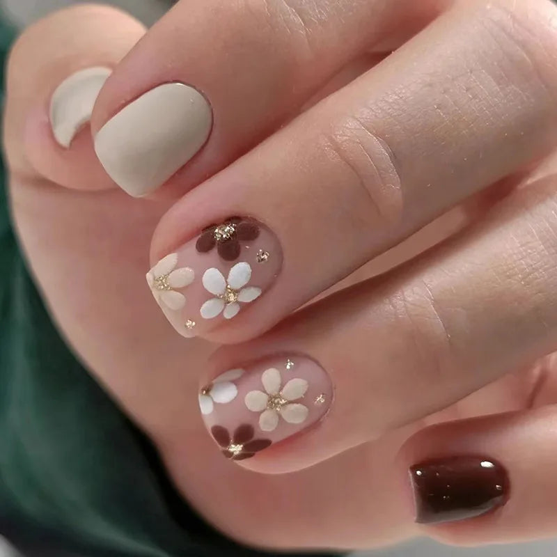 Cream and Brown Daisy Press On Nails with Gold-Toned Accents