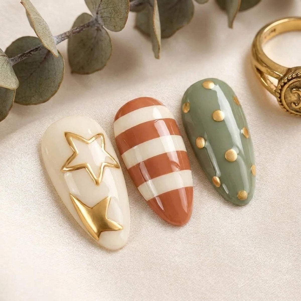 Earth-Tone Star Press-On Nails With Gold Accents