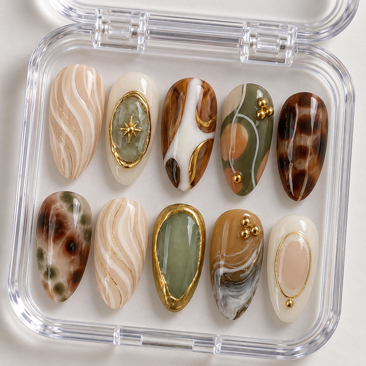 Earthy Olive, Caramel and Tortoiseshell Marble Nail Set with Gold Details