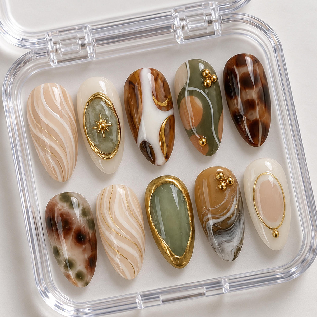 Earthy Olive, Caramel and Tortoiseshell Marble Nail Set with Gold Details