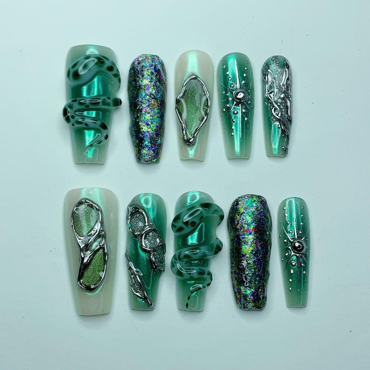 Emerald Green Cat Eye Alien Press-On Nail Set with Holographic Glitter and 3D Details