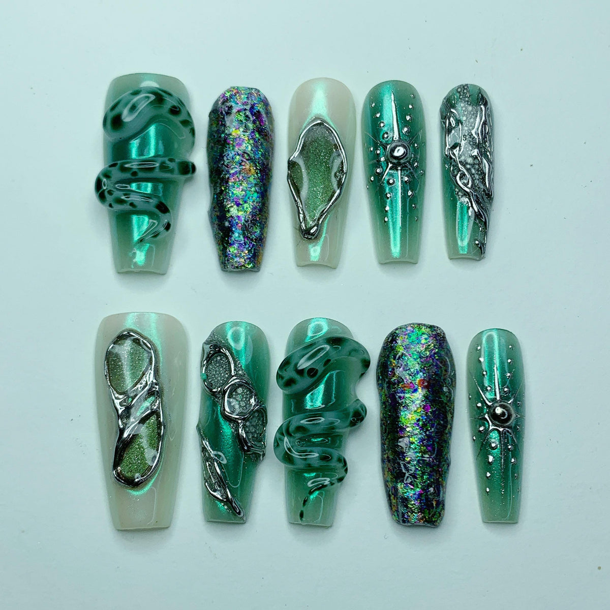 Emerald Green Cat Eye Alien Press-On Nail Set with Holographic Glitter and 3D Details