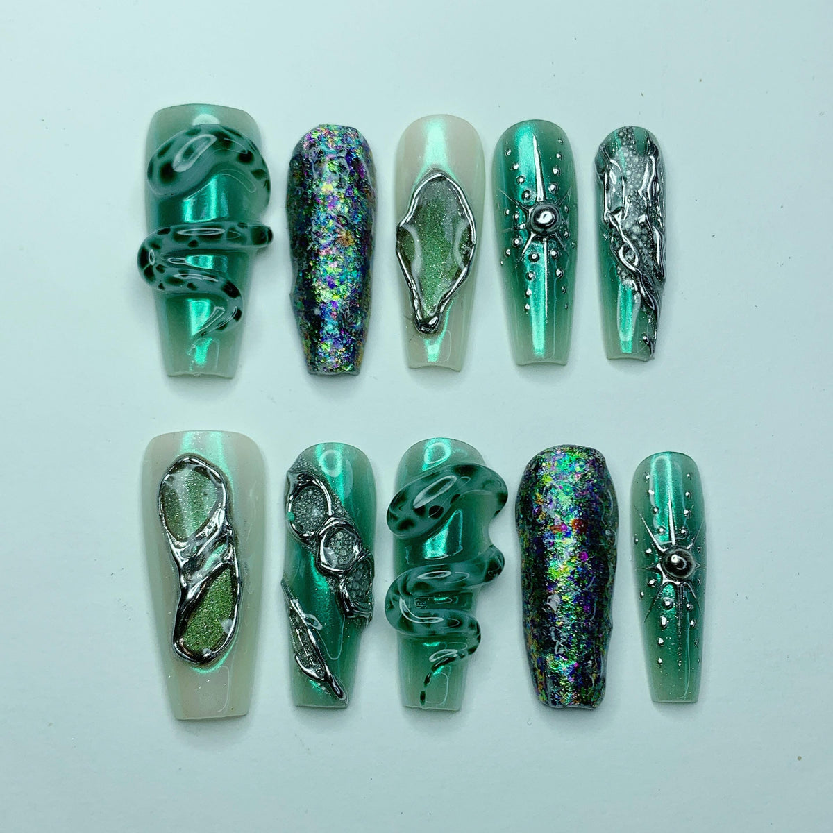 Emerald Green Cat Eye Alien Press-On Nail Set with Holographic Glitter and 3D Details