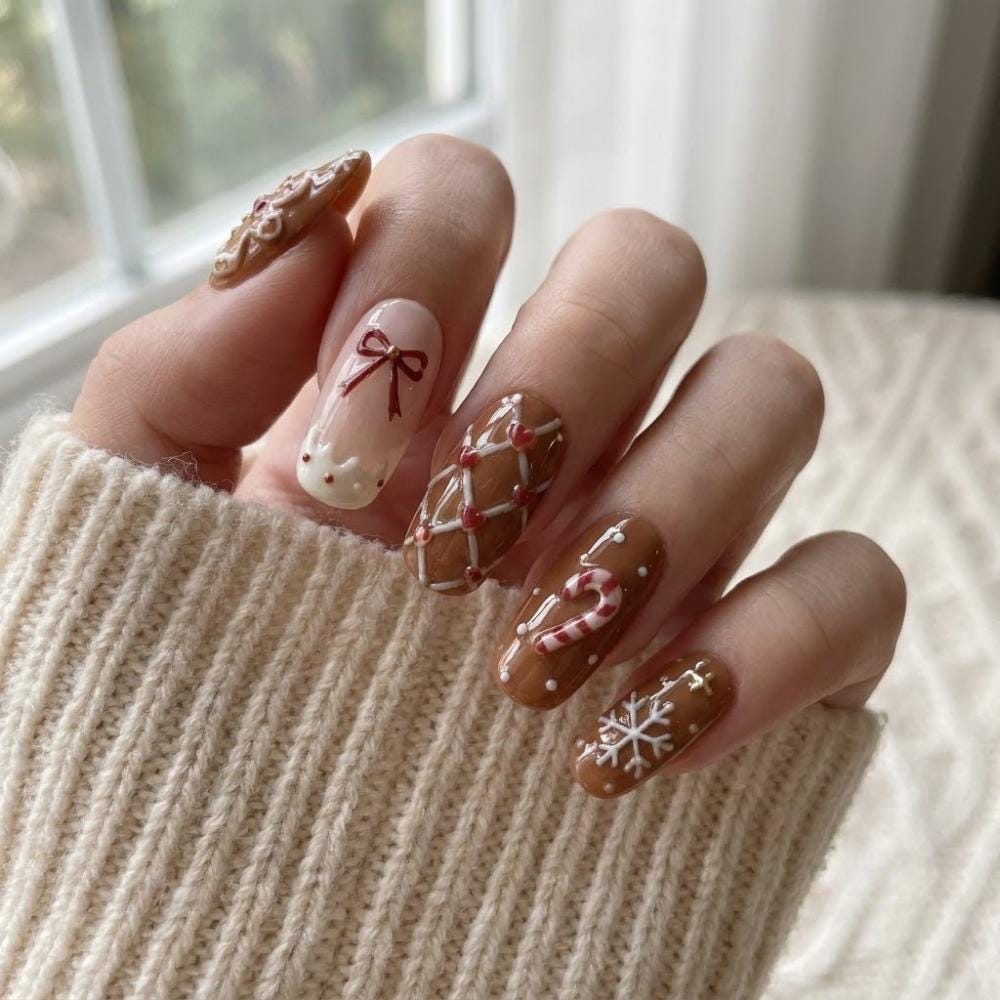 Gingerbread Christmas Nails With Icing Details, Bows and Candy Canes