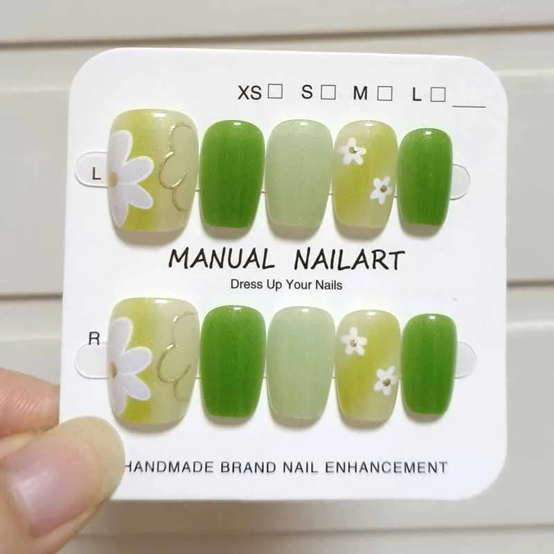 Green Cat Eye Daisy Press On Nails With Gold-Toned Accents