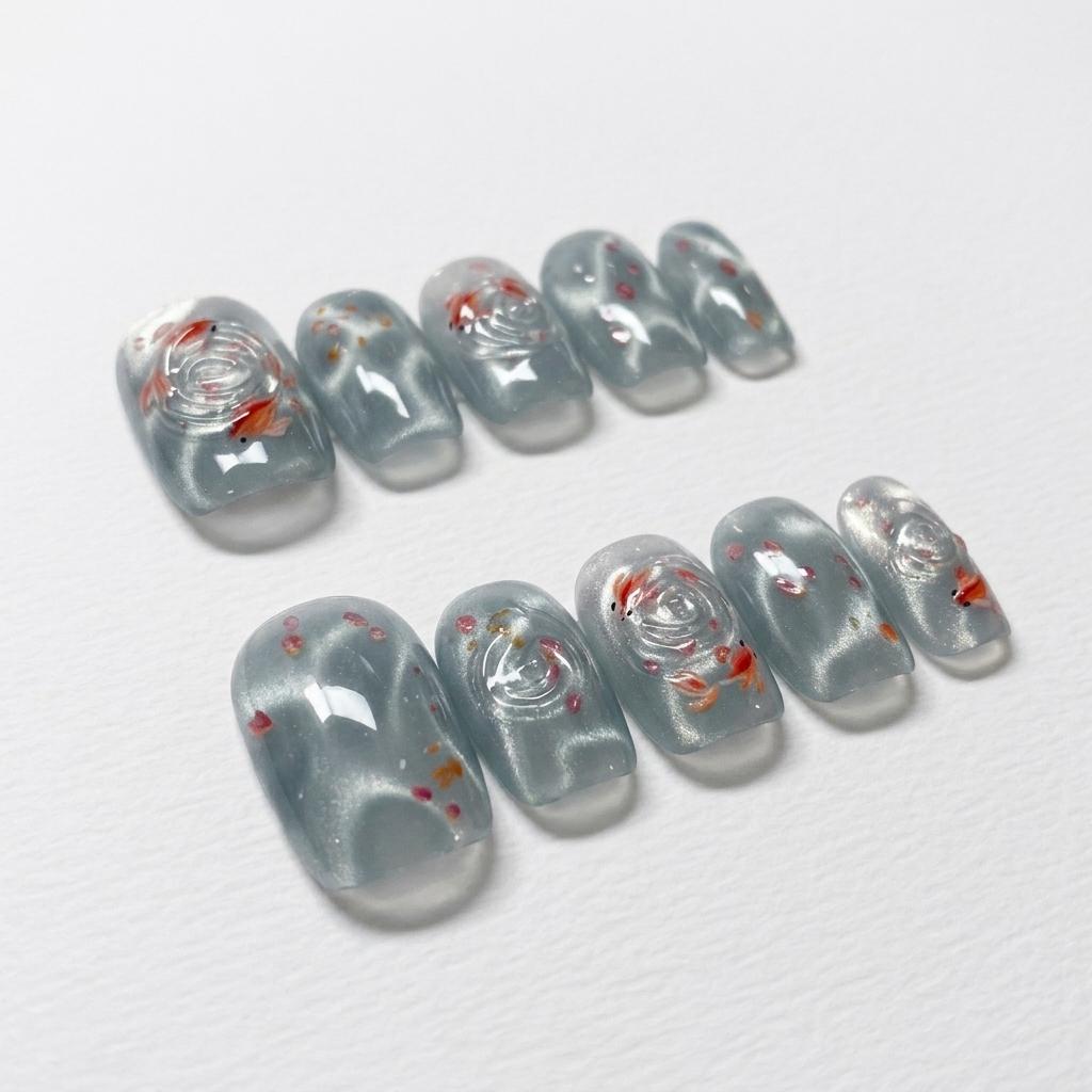 Grey-Blue Cat-Eye Goldfish Press-On Nails With 3D Water Ripples