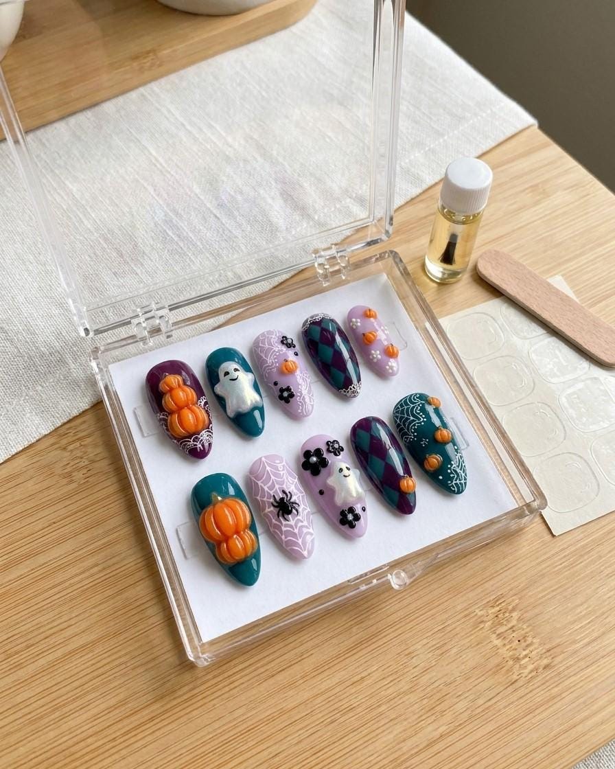 Kawaii Halloween Press On Nails With 3D Pumpkins, Ghosts, Harlequin Diamonds and Spiderwebs