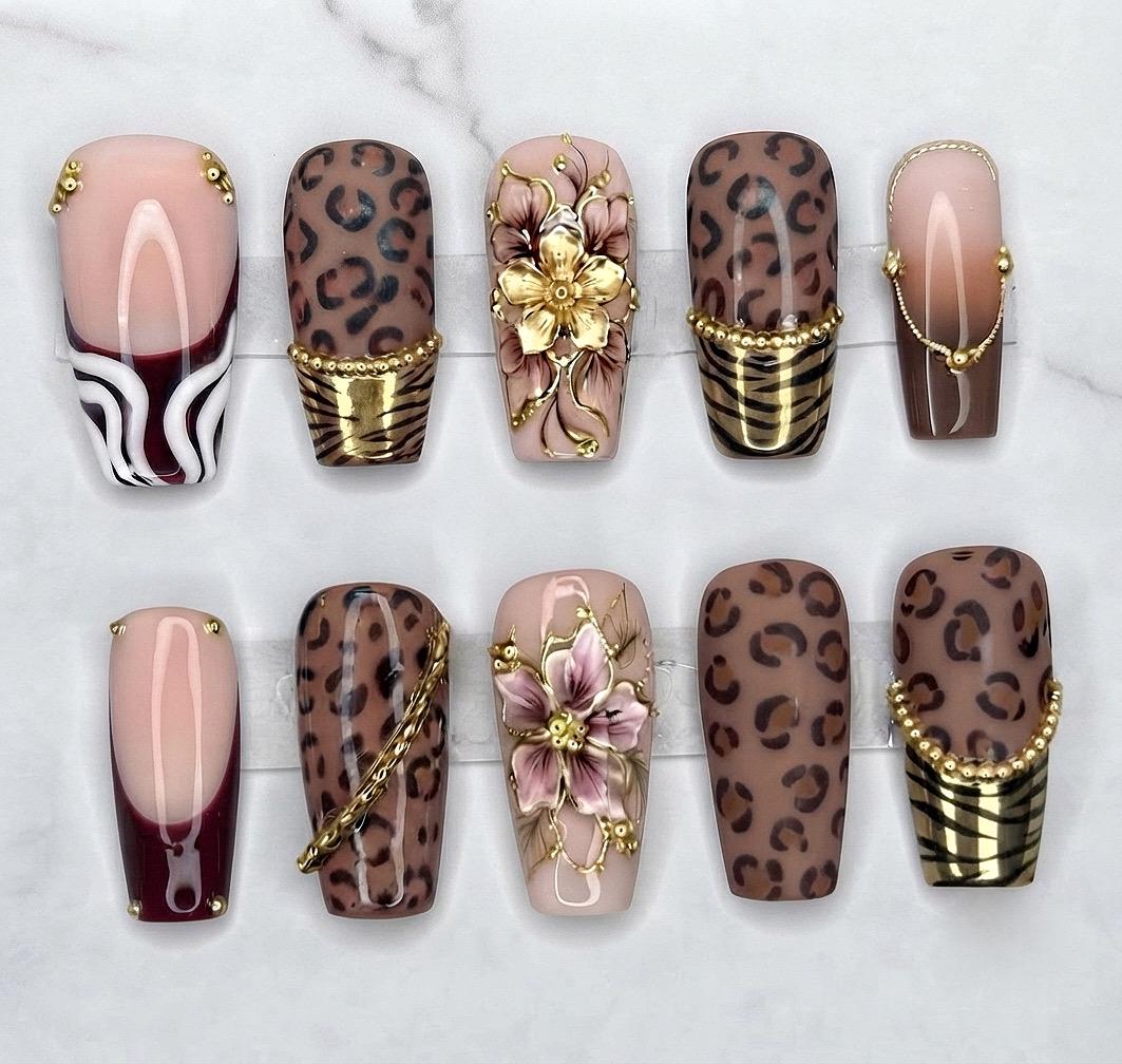 Leopard Print Floral Press-On Nail Set With Gold Chain Details