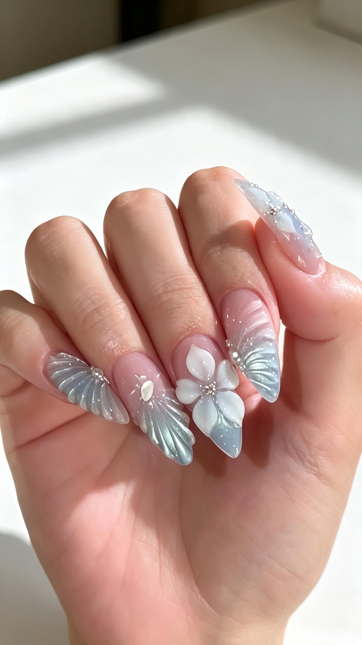 Mermaid Seashell and Pearl Flower Press On Nails