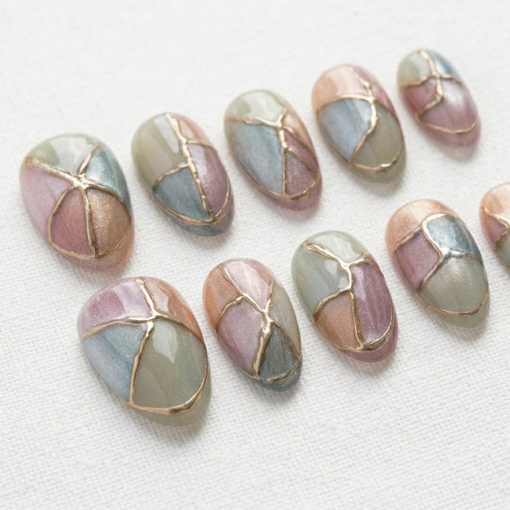 Mosaic Cat Eye Press-On Nails With Gold Line Art