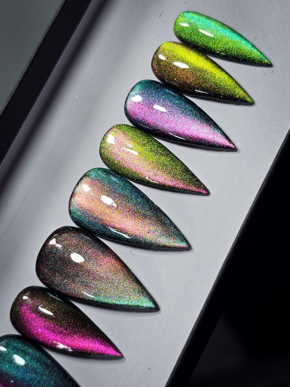 Multicolor Shifting Cat Eye Press On Nail Set