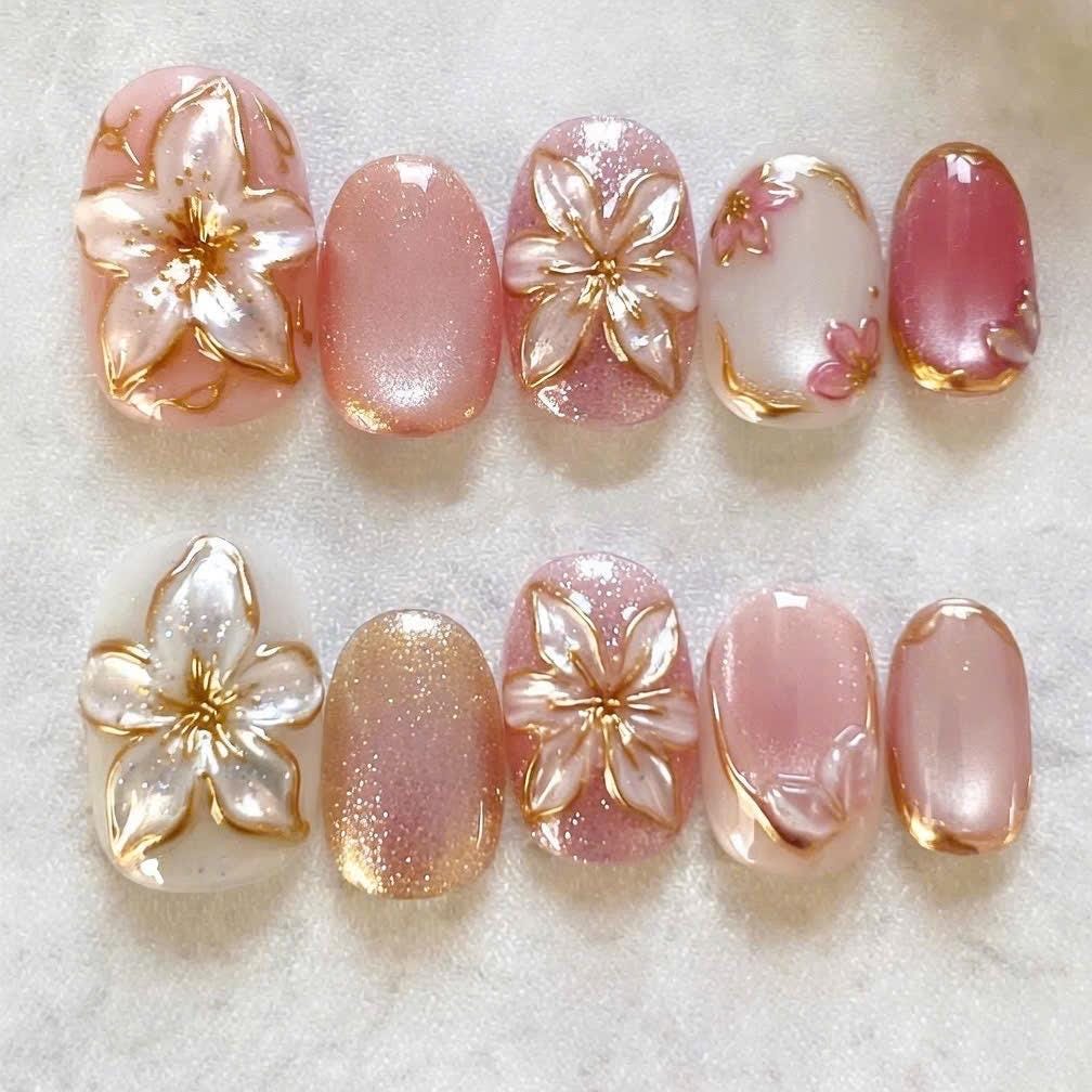 Pink Sakura Flower Press-On Nails With Sculpted Gold-Outlined Blooms