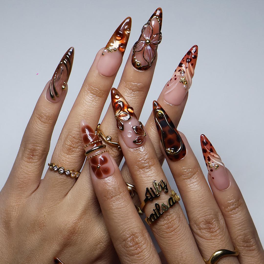 Fall Amber and Brown Tortoiseshell Floral Nails with Gold Chrome Details