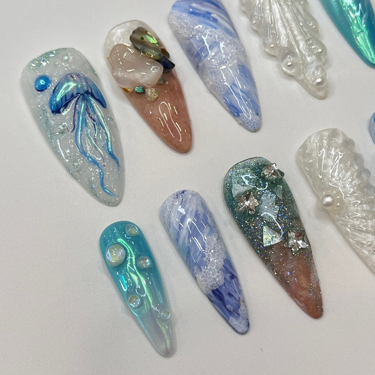 Ocean-Inspired Press On Nails With 3D Jellyfish, Shells, and Pearlescent Details