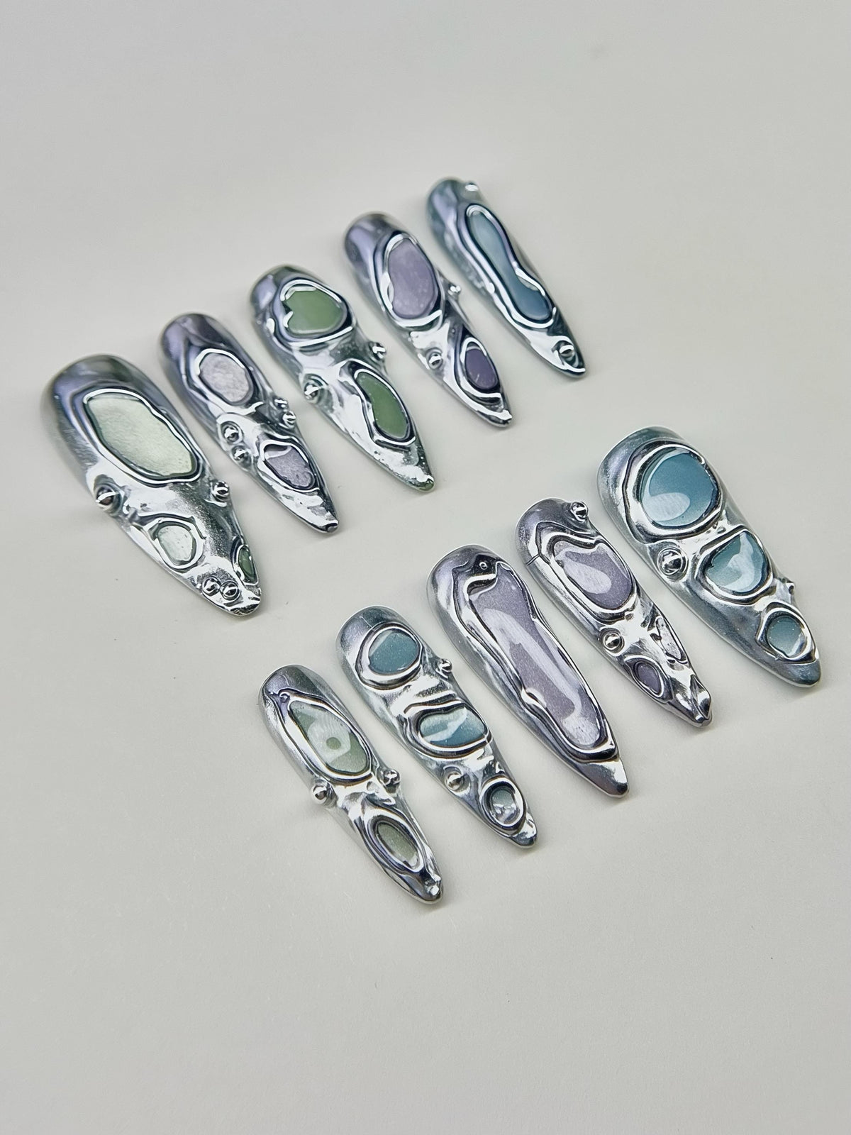 Silver Chrome Liquid Metal Cat Eye Press On Nails