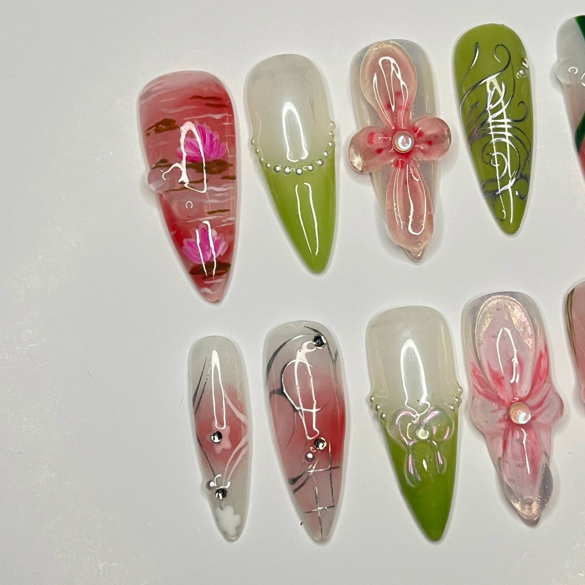 Spring Floral Press-On Nail Set With Green Accents and 3D Flower Details