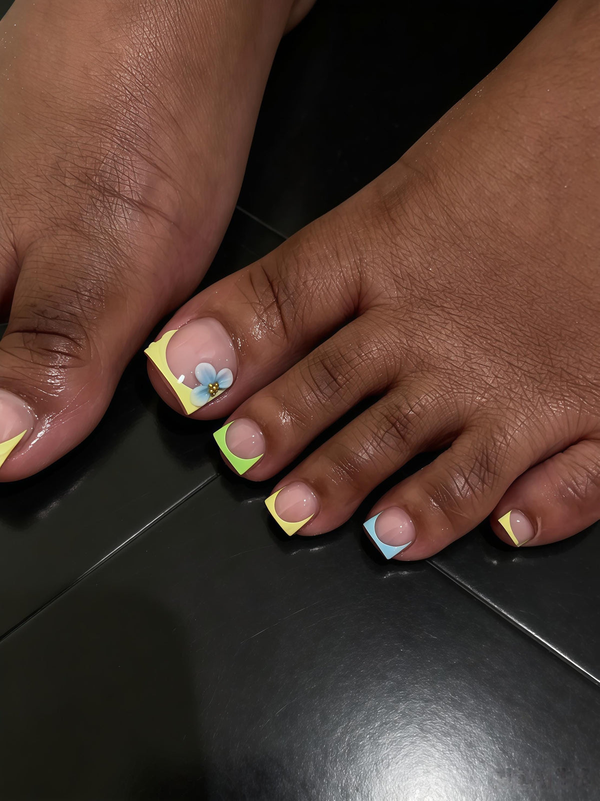 Summer Color-Block French Tip Press-On Toenails With Blue 3D Flowers