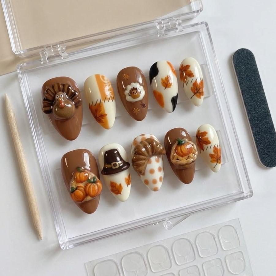 Thanksgiving Turkey, Pumpkin Pie & Autumn Leaf Nail Set